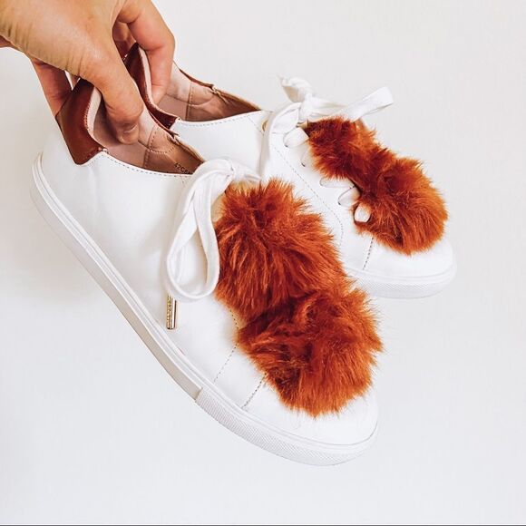 TOPSHOP WOMEN'S White Lace Up Pom Pom Sneakers Size 7 - Picture 1 of 7